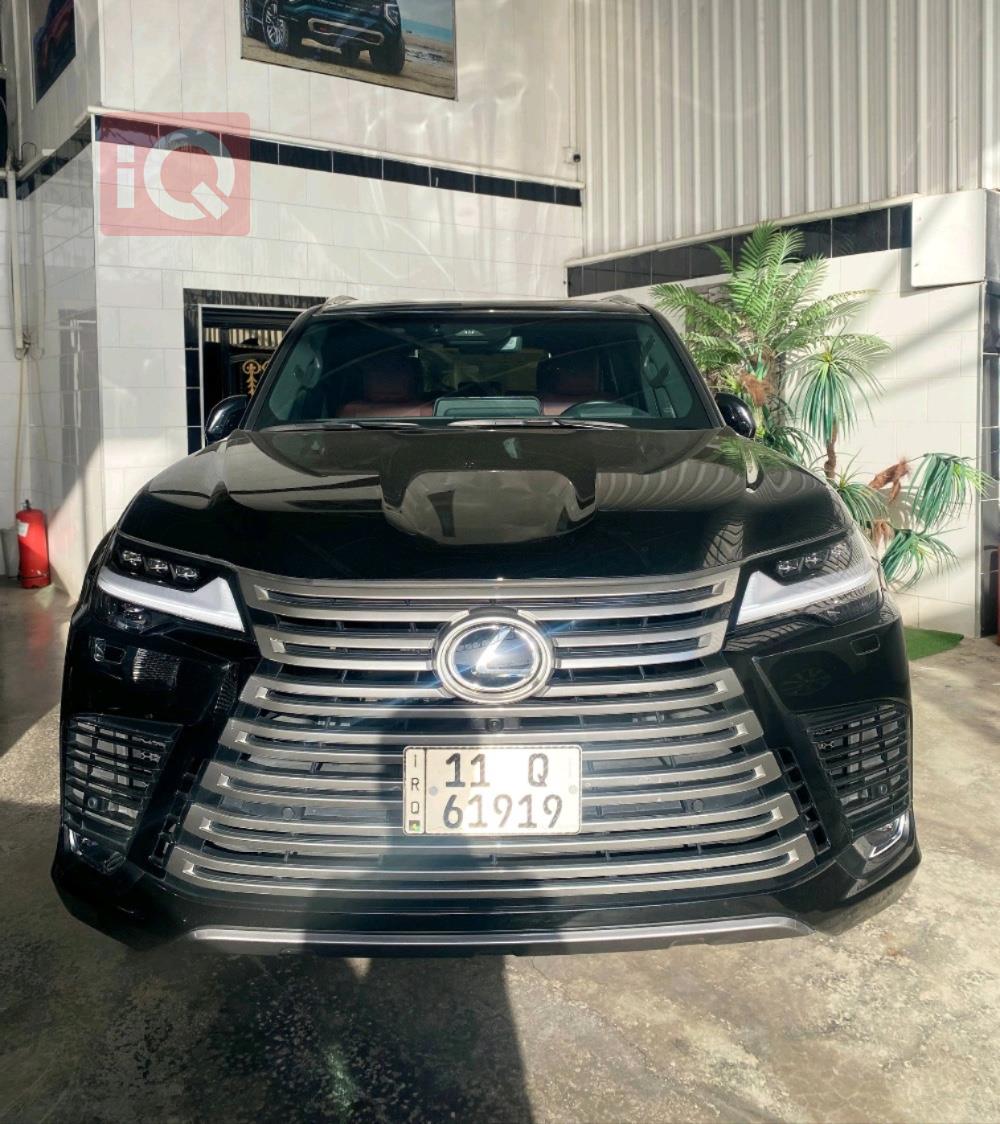 Lexus LX